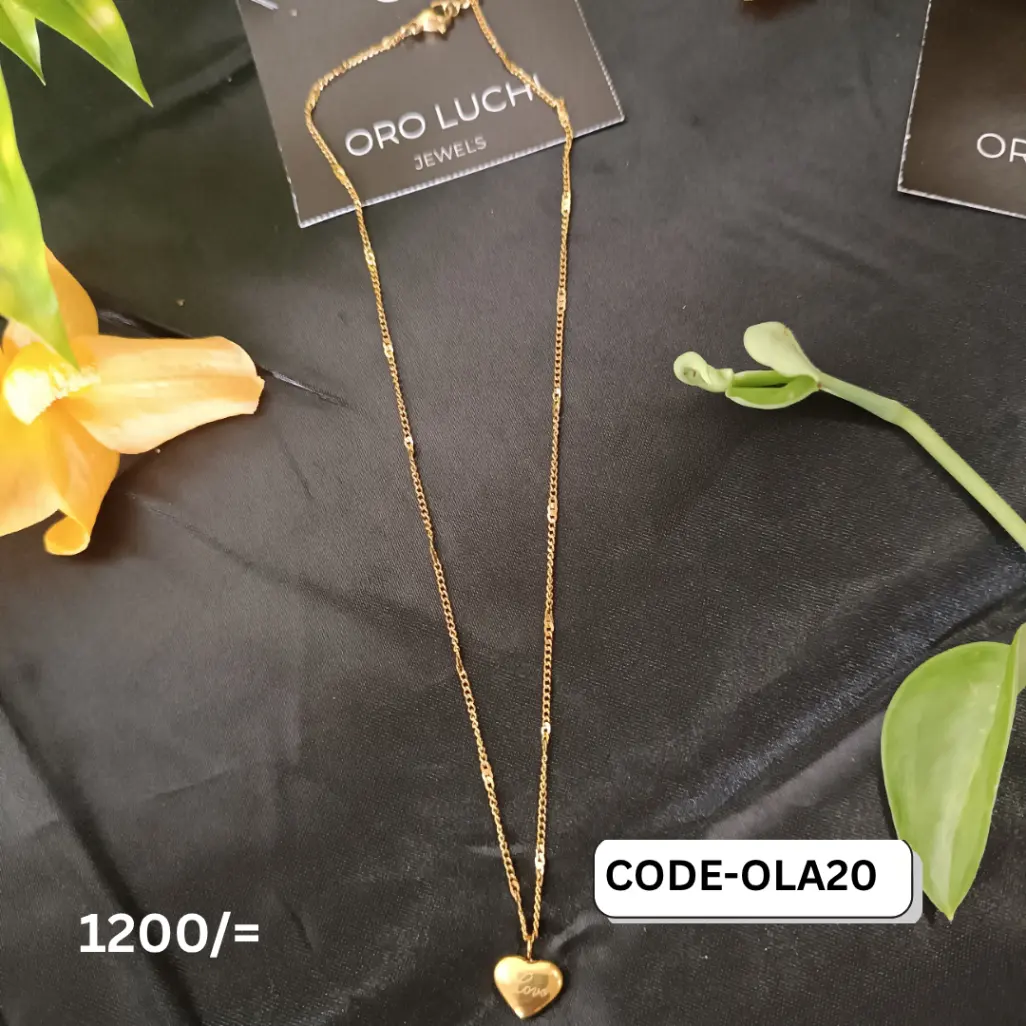 Oro Luchi Smooth Polish Solid Heart Gold Necklace