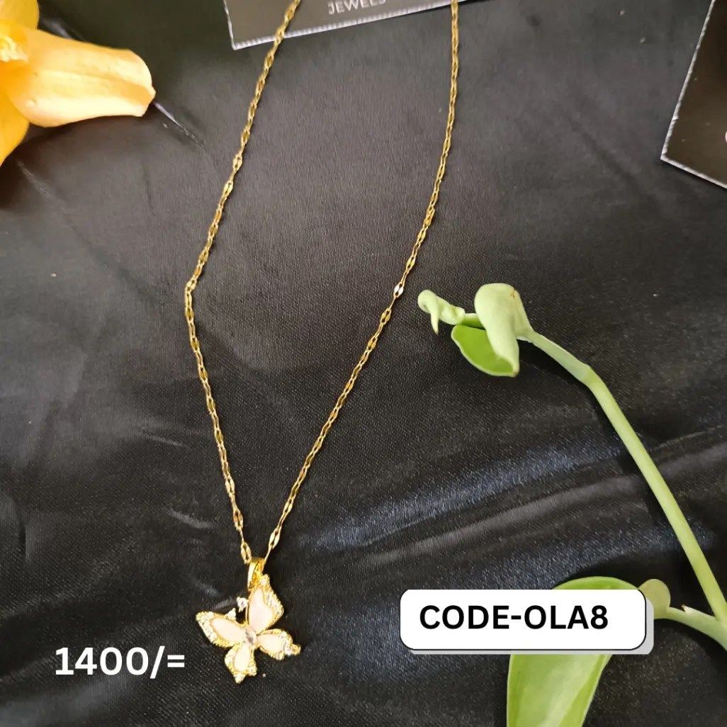 Oro Luchi Non-tarnishing Butterfly Clavicle Chain Necklace